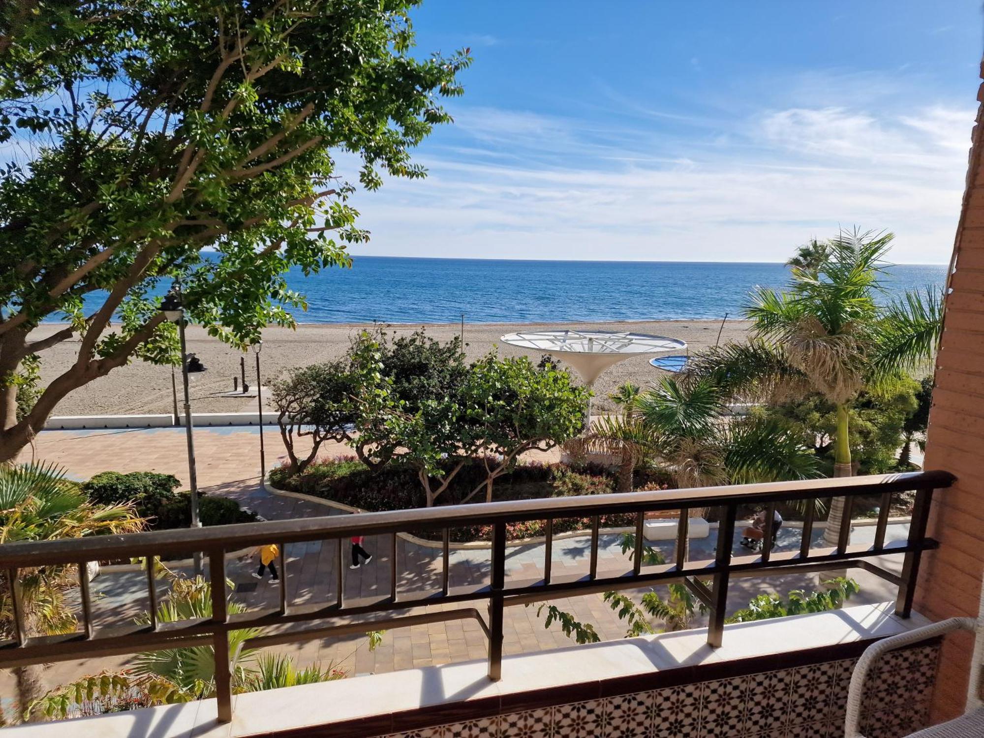 Estepona Playa Extérieur photo